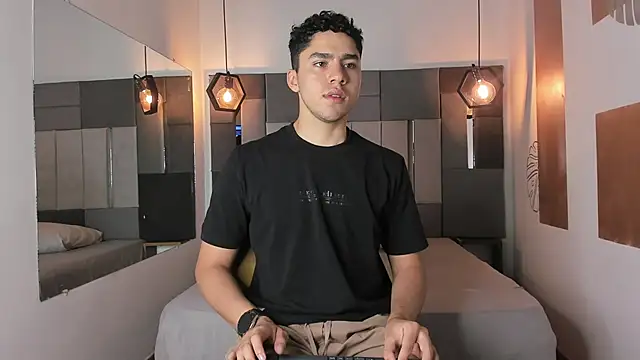 Snapshot of LiamNovak chatting on March 2, 2026, 12:12 pm LiamNovak online show from March 2, 2026, 12:12 pm