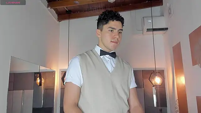 Snapshot of LiamNovak chatting on February 27, 2026, 12:05 pm LiamNovak online show from February 27, 2026, 12:05 pm