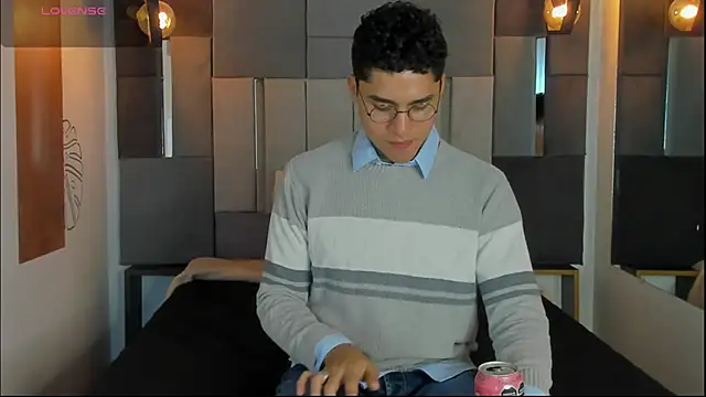 LiamNovak online show from January 12, 2026, 4:25 pm