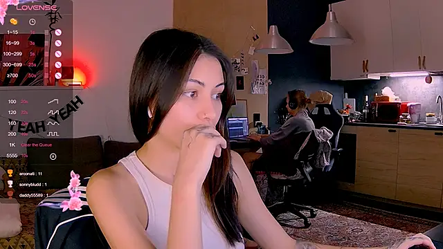 KatiKate online show from December 13, 2025, 8:04 pm