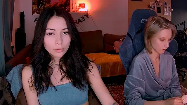 KatiKate online show from November 15, 2025, 5:50 pm