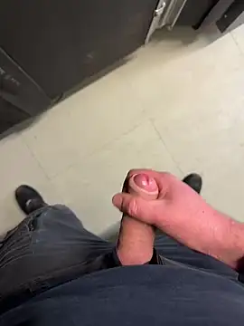 Snapshot of Abenteuerman chatting on December 10, 2024, 12:49 pm Abenteuerman online show from December 10, 2024, 12:49 pm