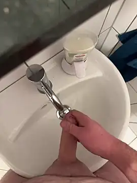 Snapshot of Abenteuerman chatting on December 11, 2024, 4:39 am Abenteuerman online show from December 11, 2024, 4:39 am