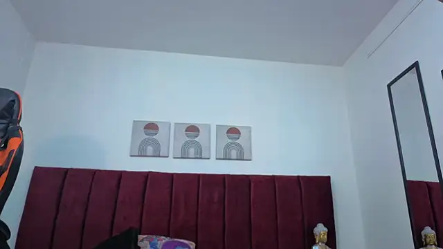 selena castillo online show from October 22, 2025, 12:04 pm