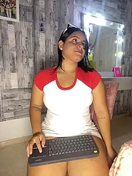 Violetrousse online show from March 10, 2026, 6:45 pm