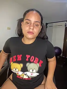 Violetrousse online show from October 4, 2025, 4:41 pm