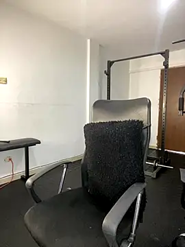 Violetrousse online show from October 9, 2025, 7:25 pm