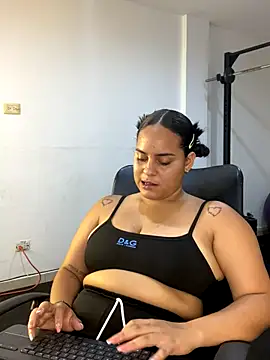 Violetrousse online show from September 17, 2025, 7:05 pm