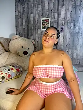 Violetrousse online show from November 4, 2025, 1:15 pm