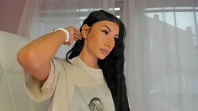 Snapshot of missdiamond_ chatting on February 13, 2026, 8:36 am missdiamond online show from February 13, 2026, 8:36 am