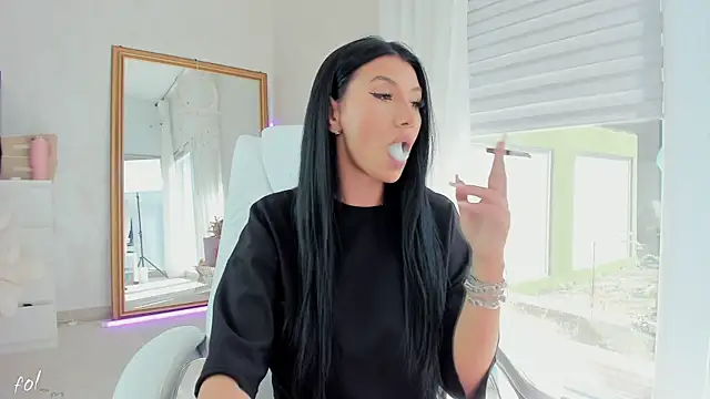 missdiamond  online show from September 9, 2025, 7:51 am