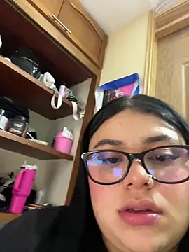 alissonfernandez  online show from February 22, 2026, 6:20 pm