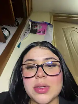 alissonfernandez  online show from February 8, 2026, 12:08 am