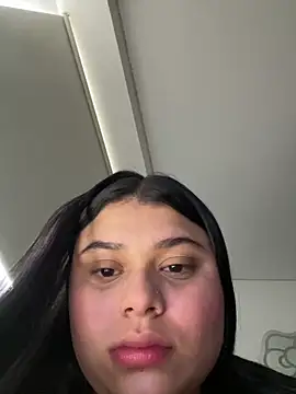 Snapshot of alissonfernandez_ chatting on March 20, 2025, 12:54 pm alissonfernandez online show from March 20, 2025, 12:54 pm