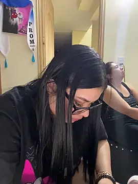 alissonfernandez  online show from December 17, 2025, 12:48 am