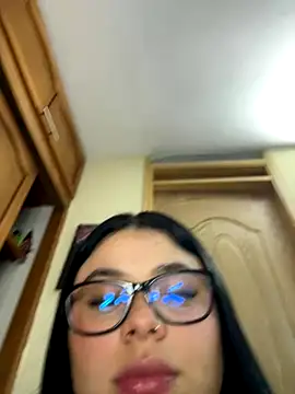 alissonfernandez  online show from November 22, 2025, 10:30 pm