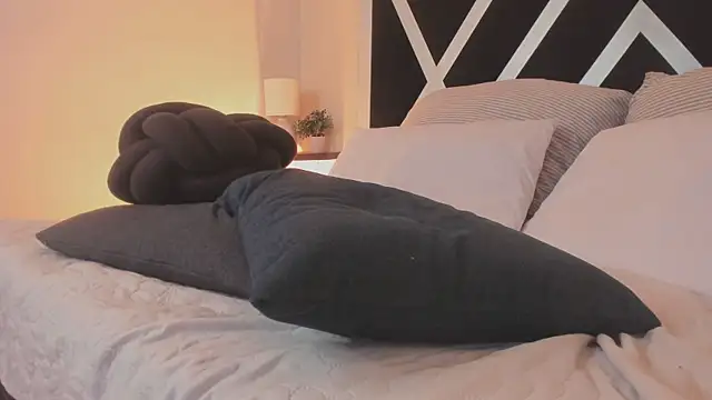 marian pinzon online show from December 3, 2025, 5:19 am