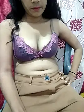 CuteMannaat online show from August 8, 2026, 7:37 am