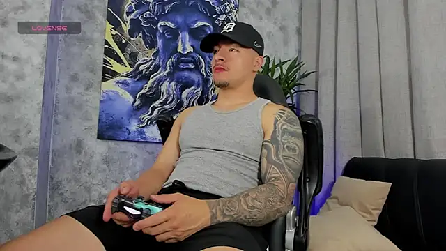 boyc022  online show from February 1, 2026, 11:47 pm