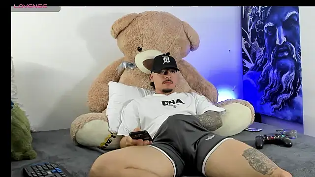 boyc022  online show from January 11, 2026, 5:42 pm