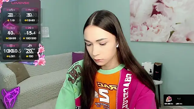 AmyJonas online show from October 13, 2025, 3:52 am