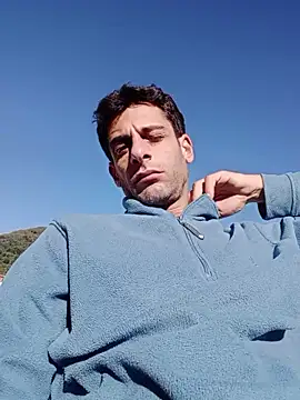 MrTamburine22 online show from November 5, 2025, 1:25 pm