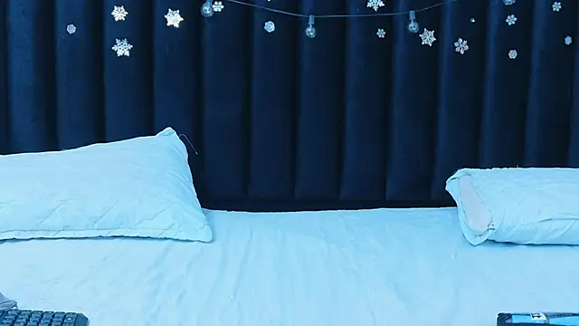 hornybarelylegalgirl online show from December 14, 2025, 12:11 pm