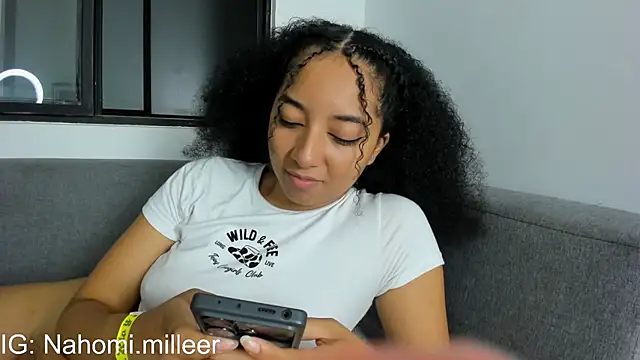 NAHOMI MILLER online show from December 14, 2025, 8:20 am