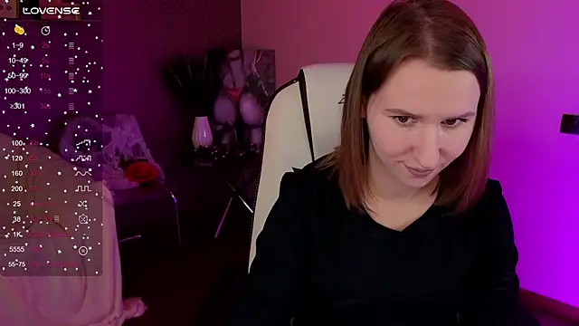 AliceBYKiss online show from November 8, 2025, 6:44 pm