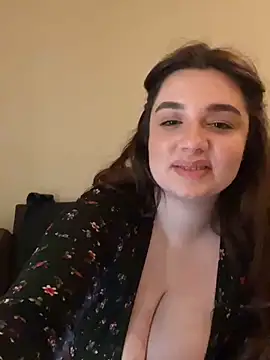 Dreamy Kitty online show from February 17, 2025, 4:28 pm