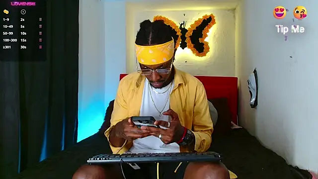 Aroonpapisex online show from April 10, 2026, 4:08 am