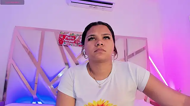 Snapshot of Carolina_Evanss chatting on November 28, 2025, 11:32 am Carolina Evanss online show from November 28, 2025, 11:32 am