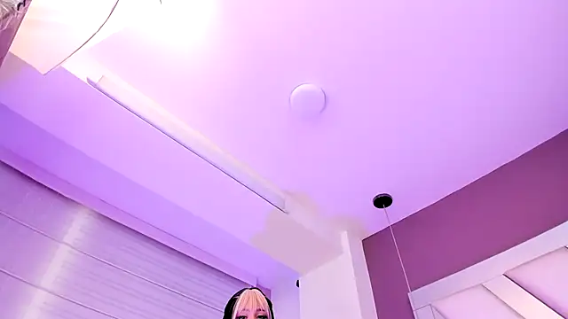 MadissonRey online show from October 28, 2025, 4:39 pm