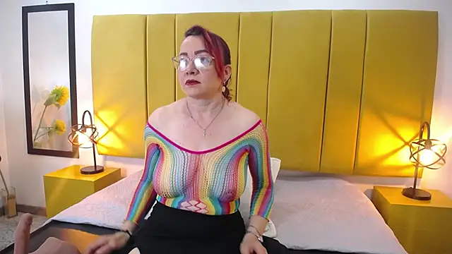 Lupiita223 online show from December 4, 2025, 1:10 pm