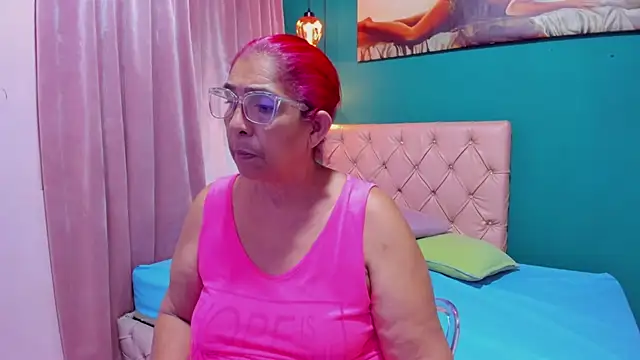 Snapshot of renata_milf_ chatting on January 11, 2026, 11:17 am renata milf online show from January 11, 2026, 11:17 am