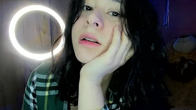 agnes 213 online show from November 30, 2025, 1:45 pm