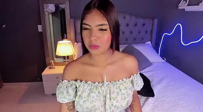 Snapshot of MadyLust chatting on January 31, 2025, 7:50 am MadyLust online show from January 31, 2025, 7:50 am