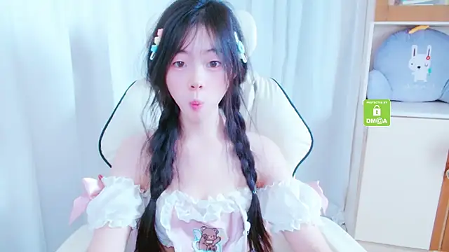 xiyao1314 online show from September 18, 2025, 1:41 am