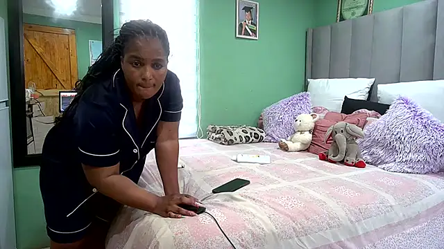 Snapshot of SexyEbony37X chatting on April 23, 2026, 12:29 pm SexyEbony37X online show from April 23, 2026, 12:29 pm