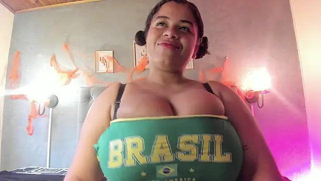 MeridaLane online show from October 14, 2025, 8:31 pm