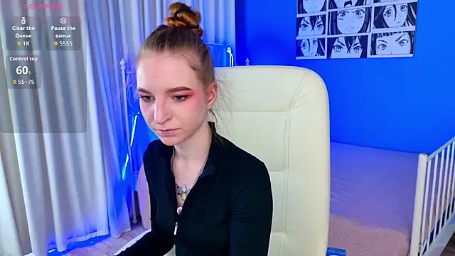 Snapshot of VioletShine chatting on February 3, 2026, 1:49 pm VioletShine online show from February 3, 2026, 1:49 pm