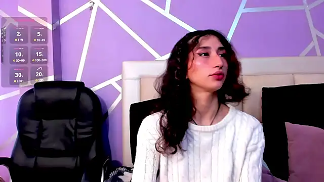 Snapshot of Queenjenn__ chatting on February 3, 2025, 1:19 pm Queenjenn   online show from February 3, 2025, 1:19 pm