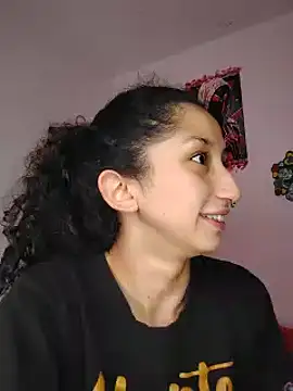 Snapshot of Queenjenn__ chatting on June 10, 2026, 4:41 pm Queenjenn online show from June 10, 2026, 4:41 pm