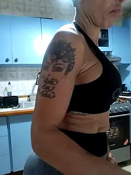 Snapshot of Alison_fitness chatting on January 16, 2026, 10:36 pm Alison fitness online show from January 16, 2026, 10:36 pm