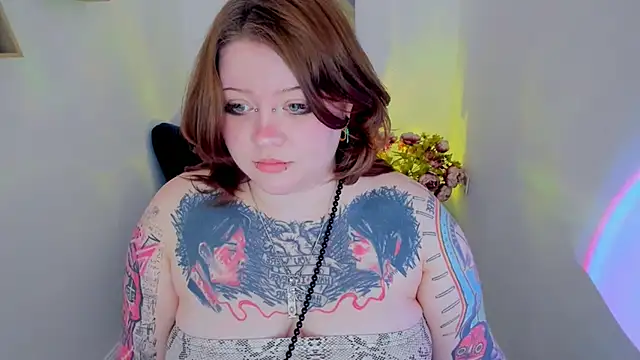 MoonLghte online show from March 3, 2026, 3:35 am