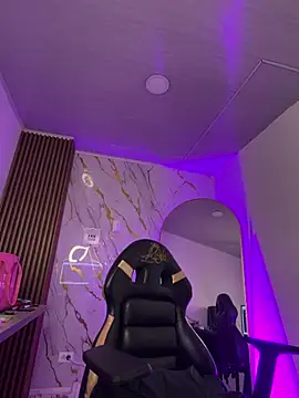 Snapshot of Tiffanny chatting on February 28, 2026, 2:22 am Tiffanny online show from February 28, 2026, 2:22 am