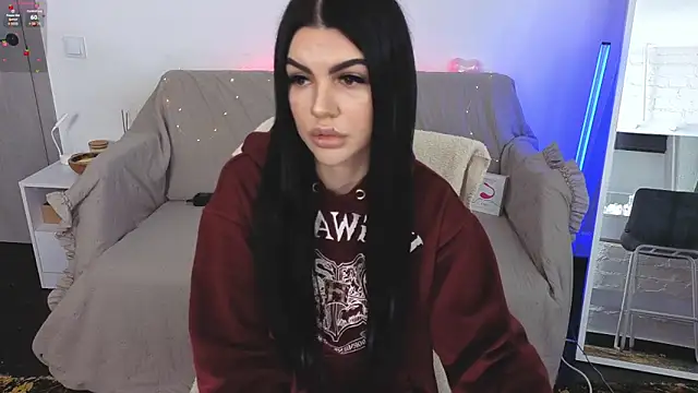 Tiffany lab online show from September 28, 2025, 6:42 am