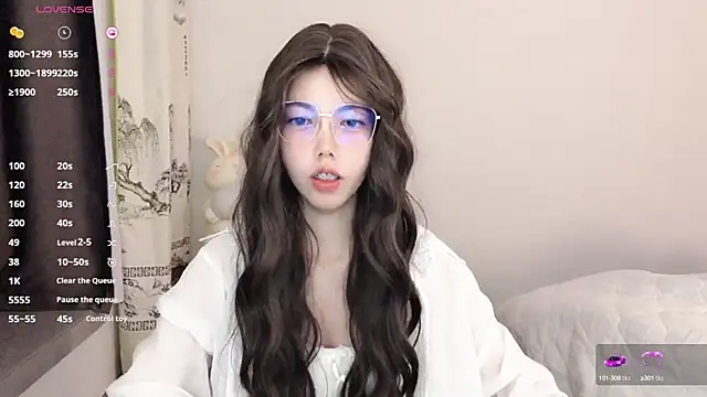 Yuki 111 online show from December 7, 2024, 11:29 pm