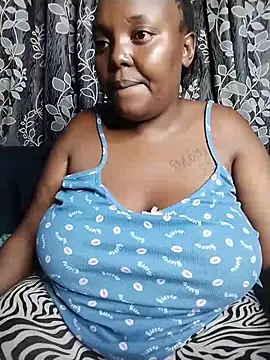 Snapshot of CHERRYYUMMY chatting on February 10, 2026, 8:19 pm CHERRYYUMMY online show from February 10, 2026, 8:19 pm