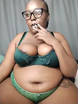 CHERRYYUMMY online show from June 9, 2026, 11:55 am